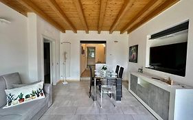 Near Train Station Luxury House 5 Beds
